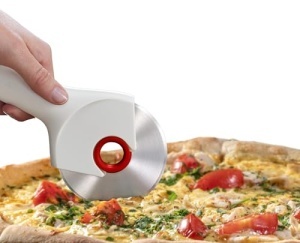 Cutit de pizza Joseph Joseph Ringo, inox, ergonomic, usor de curatat - Img 3