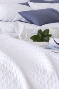 Cuvertura de pat Todocama pique matlasat fin pentru primavara, vara, toamna si iarna 100% plapuma multifunctionala din microfibra extra moale 105-200x260 cm alb - Img 5