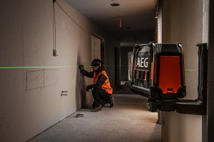 Dispozitiv de masurare laser AEG CLG330-K, 30 m, cu functie de nivelare automata - Img 3