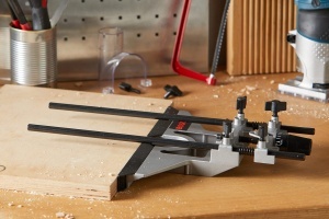 Dispozitiv de paralelism Bosch Professional pentru frezare, 10 mm - Img 5