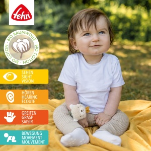 Fehn Rasselarmband Baby fehnNatur Toy Bear - Jucarie de prindere a abilitatilor motorii Jucarie pentru a zdrangani, simti - Jucarie de plus Jucarie pentru bebelusi cu bumbac organic - Jucarii pentru bebelusi si copii mici de la 0+ luni - Img 2