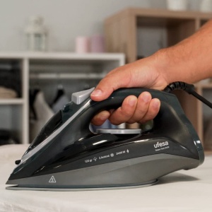Fier de calcat cu abur Ufesa Steam Tech 2400, W, Steam Burst, Max. 120 g, Constant 0 - 30 g/min, Talpa ceramica, Sistem dublu anti-calcar, Anti-picurare, Negru, Exclusiv - Img 5