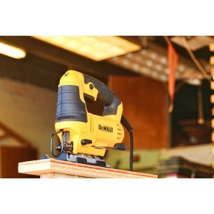 Fierastrau pendular Dewalt DWE349 650W 3 trepte pendulare unghi ajustabil fara scule - Img 5