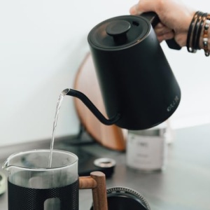 Fierbator apa Graef GK502, 900 ml, temperatura ajustabila, negru mat - Img 3