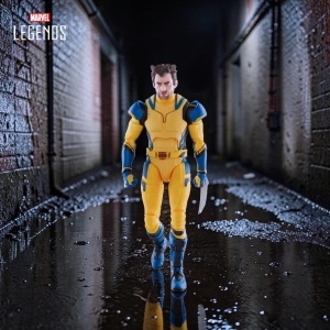 Figurina de colectie Marvel Legends Wolverine, 15 cm, cu accesorii - Img 3