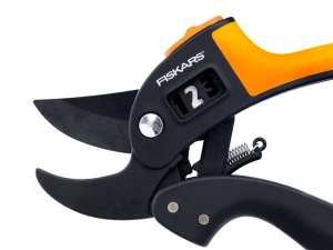 Foarfeca de gradina Fiskars PowerStep P83, 19 cm, pentru ramuri uscate, negruorange - Img 9
