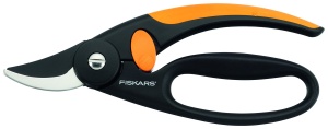 Foarfece de taiere Fiskars Bypass pentru ramuri si crengute proaspete, cu acoperire antiaderenta, lame din otel de inalta calitate, lungime: 20 cm, negru/portocaliu, eleganta, P44, 1001534