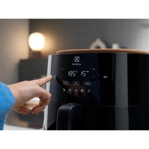 Friteuza cu aer cald Electrolux EAF7B, 7 litri, 1800 W, Negru - Img 7