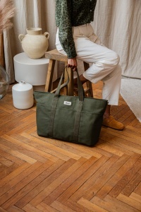 Geanta pentru scutece Beaba Madrid 22L, khaki, 11 compartimente, design unisex - Img 3