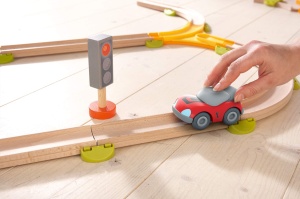 HABA 304711 Kullerbu Masinuta Sport Rosie cu Motor Impuls pentru Copii 2-8 Ani - Img 2