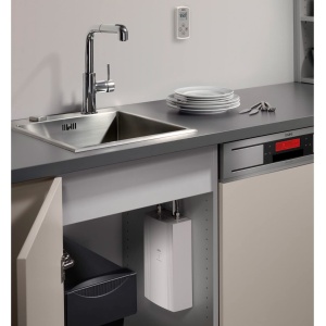 Incalzitor de apa electronic compact instantaneu AEG DDLE Kompakt FB 11/13 kW cu telecomanda pentru bucatarie, Fabricat in Germania, conexiune fixa 400 V, compatibil solar, montare sub chiuveta, testat VDE,230769 - Img 3