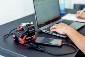 Incarcator Power Metabo PC 18-65, 18V, Powerbank, LED - Img 3