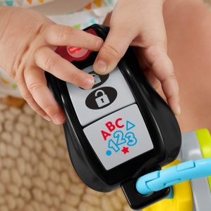 Jucarie de invatare Fisher-Price GRF19 - Chei cu sunete, lumini si accesorii moi - Img 3