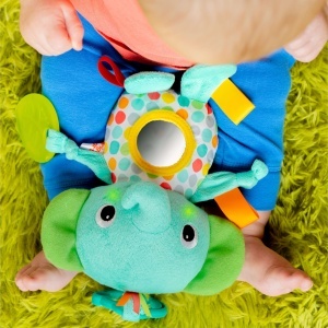 Jucarie interactiva Bright Starts Huggin Lights Elefant muzica si lumini unisex - Img 6