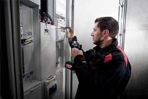Lanterna cu acumulator Metabo ULA 14.4-18 LED, rezistenta, cu cap rotativ - Img 4