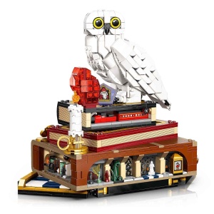 LEGO Harry Potter 76466 Set Colectie 25 Ani 1571 Piese Figurina Hedwig si 3 Minifigurine - Img 4