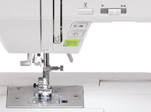 Masina de cusut computerizata Singer Quantum Stylist 9960, 600 modele, 13 butoniere - Img 3