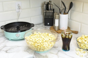 Masina de facut popcorn Nostalgia Retro 5.5L - Aqua, tehnologie rapida, design retro - Img 5