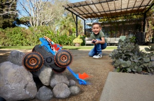 Masina de teren cu telecomanda Hot Wheels Tiger Shark Climber, 3 moduri de joc, super grip - Img 2