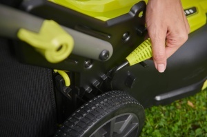 Masina de tuns iarba RYOBI RY18LMX40C-0, 40 cm, motor burstenlos, pentru suprafete pana la 399 m - Img 3