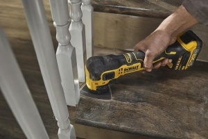Masina multifunctionala oscilanta DeWalt 18V XR DCS358D2-QW 2Ah - Img 10