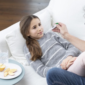 medisana TM 700 Termometru clinic digital, termometru cu alarma de febra, rezistent la apa, rapid si precis, cu functie practica de depozitare, pentru bebelusi, copii si adulti - Img 3
