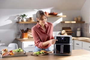 nutribullet Crisplite Vision NBA0811DG, friteuza cu aer, 8L, control digital 80-200deg, fara PFAS, 8 setari automate, control tactil, cos sigur pentru masina de spalat vase, 2000W, negru mat - Img 7