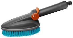 Perie de curatare Gardena Cleansystem M hard cu racord pentru furtun, utilizare usoara