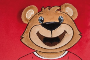 Perna cu personaj FC Bayern Munchen Bar Berni 43 x 25 cm, perna din plus moale, rosie - Img 4