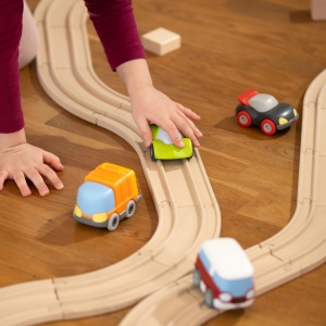 Pista de curse HABA Cars 27 piese din lemn, cu 2 masini, ecologic, pentru copii de la 2 ani - Img 8