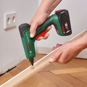 Pistol de lipit fara fir Bosch AdvancedGlue 18V (fara baterie; sistem 18V; 4x betisoare de lipici; Se incalzeste in 90 de secunde; Mod Dual-Temp 130degC - 200degC; in cutie) - Scorul testului: foarte bun (incarcator: sinele este omul) - Img 5