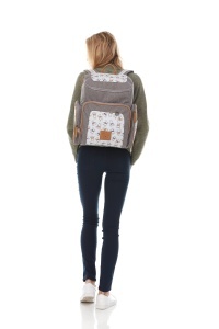 Rucsac pentru scutece Disney Winnie Puuh, 40.6 cm, design modern, capacitate mare - Img 8