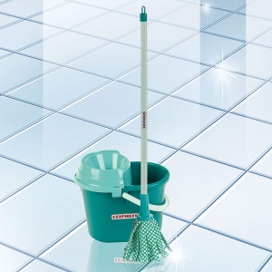Set de curatenie pentru copii Theo Klein, 3 piese, cu mop si galeata, 56 cm - Img 3