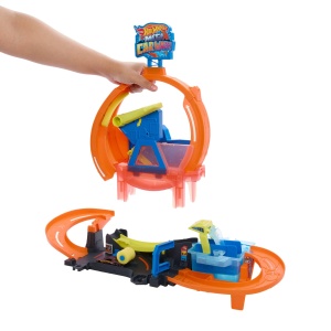 Set de joaca Hot Wheels City Mega Loop cu spalatorie auto si vehicul Color Shifters - Img 4