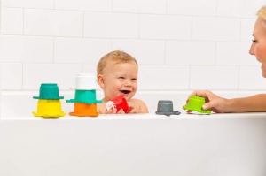 Set de joaca pentru baie Infantino 315130-00 cu Orca si 8 cupa colorate - Img 9
