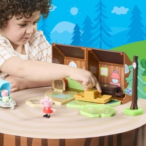Set de Joaca Peppa Pig - Excursie la Cabana cu 2 Figurine si 6 Accesorii - Img 5