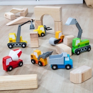 Set vehicule de constructii din lemn Melissa Doug, 7 piese, multicolor - Img 9
