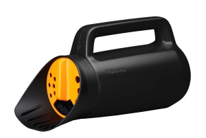Strecurator manual Fiskars Solid, 30 cm, pentru sare, ingrasamant, nisip, plastic armati, negru-portocaliu - Img 1