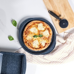 Tava rotunda pentru pizza Russell Hobbs Nightfall Stone 37cm antiaderenta otel carbon - Img 3