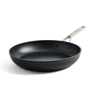 Tigaie KitchenAid 30 cm din Aluminiu Forjat, Antiadherenta, Neagra
