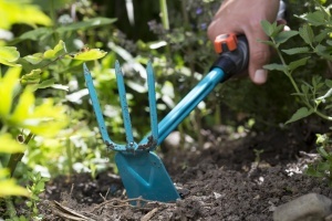 Unelte de gradina Gardena Kleinhackchen cu 3 zine, 6.5 cm, maner ergonomic - Img 3