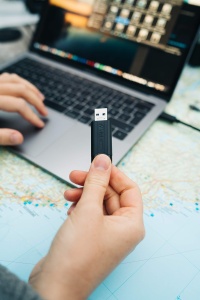 USB Stick Verbatim PinStripe 128 GB, viteza mare 3.0, negru - Img 4