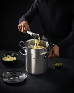 Zgura de Bucatarie Fissler Original-Profi, Inox, Cu Maner din Silicon - Img 4