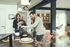 Aparat vafe SEVERIN, dispozitiv de copt vafe cu acoperire antiaderenta pentru vafe clasice cu inima, cu economie de spatiu si practic, putere de aproximativ 1.300 W, negru/otel inoxidabil, WA 2103 - Img 8