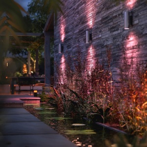 Aplica de perete smart pentru exterior Philips Hue Appear, lumina alba si colorata, control vocal - Img 5