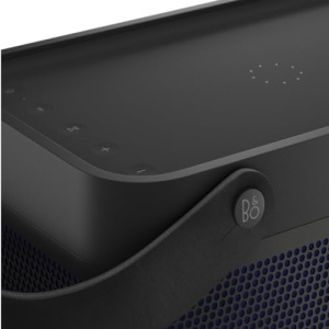 Bang & Olufsen Beolit 20 - Difuzor portabil Bluetooth puternic si fara fir, cu sunet la 360 de grade si statie de incarcare Qi incorporata - Negru Antracit - Img 10