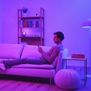 Becuri Smart Trust WiFi B22 LED RGB Control Vocal AlexaGoogle 24GHz Set 2 Buc - Img 7