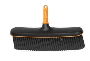 Besen Fein Fiskars OneClick, 460g, cu Borsti Moi, NegruPortocaliu