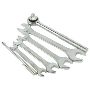 Black+DECKER Set de accesorii auto cu toate cheile dinamometrice pentru set de surubelnite auto Set de biti pentru set de scule auto intr-o geanta de rulare (cu accesorii pentru scule auto, cu lanterna) A7144 - Img 7