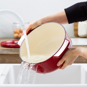Caserola din fonta KitchenAid 26cm5,2L, culoare Empire Red, rezistenta la 260C - Img 6